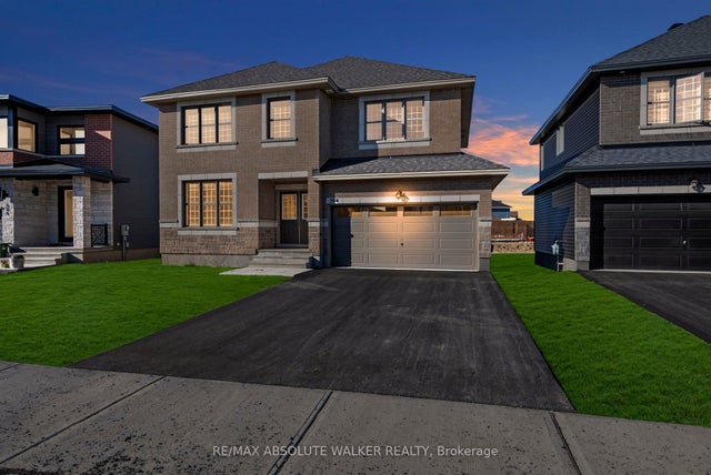 584 Paakanaak Avenue, Blossom Park - Airport and Area