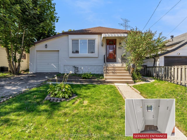 753 Burgess Avenue, Hamilton