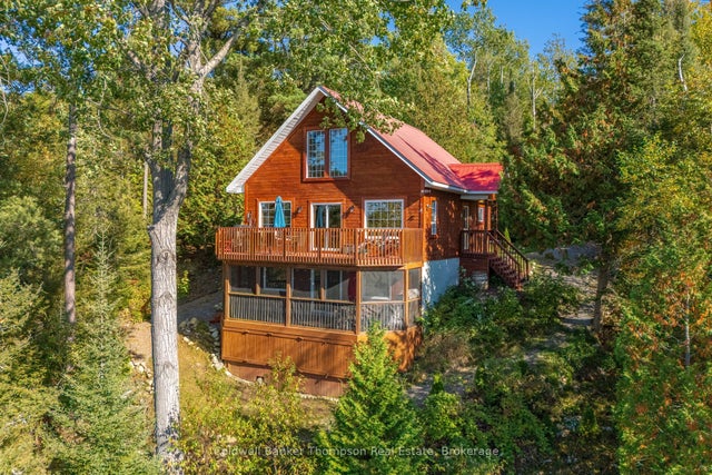 108 Cedar Lane, Joly