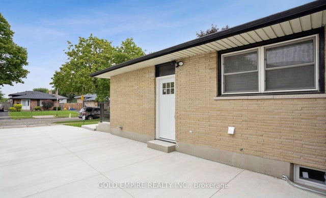 396 Hudson Drive, London East