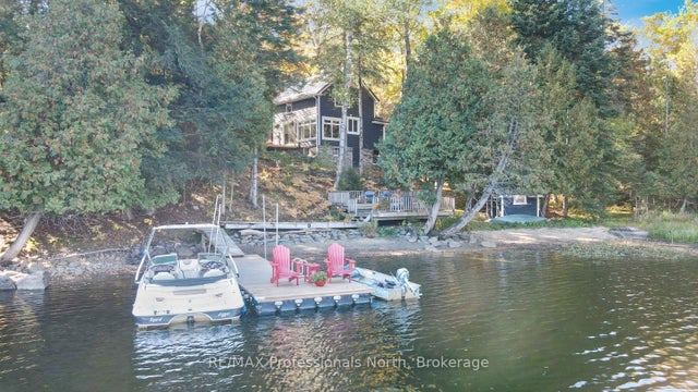 1005 Osgoode Road, Minden Hills