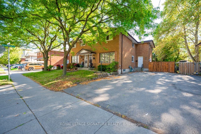 72 & 74 Delawana Drive, Hamilton