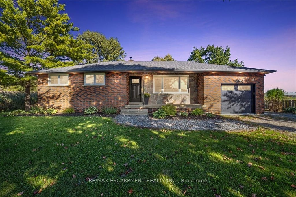 986 Westover Road, Hamilton