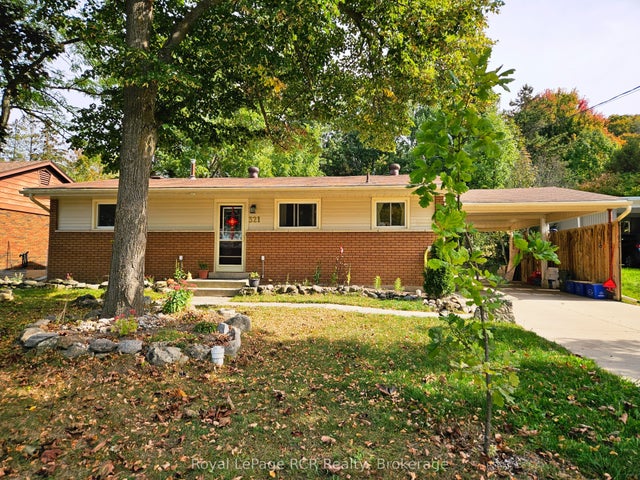 321 8th Avenue E, Owen Sound