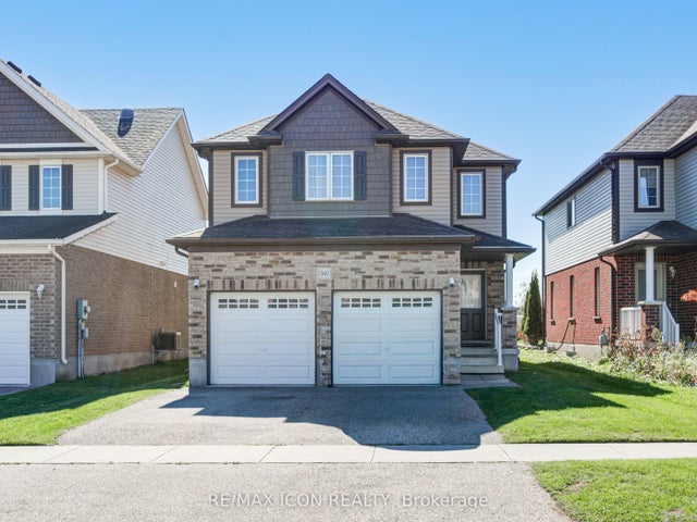 1360 Caen Avenue, Woodstock