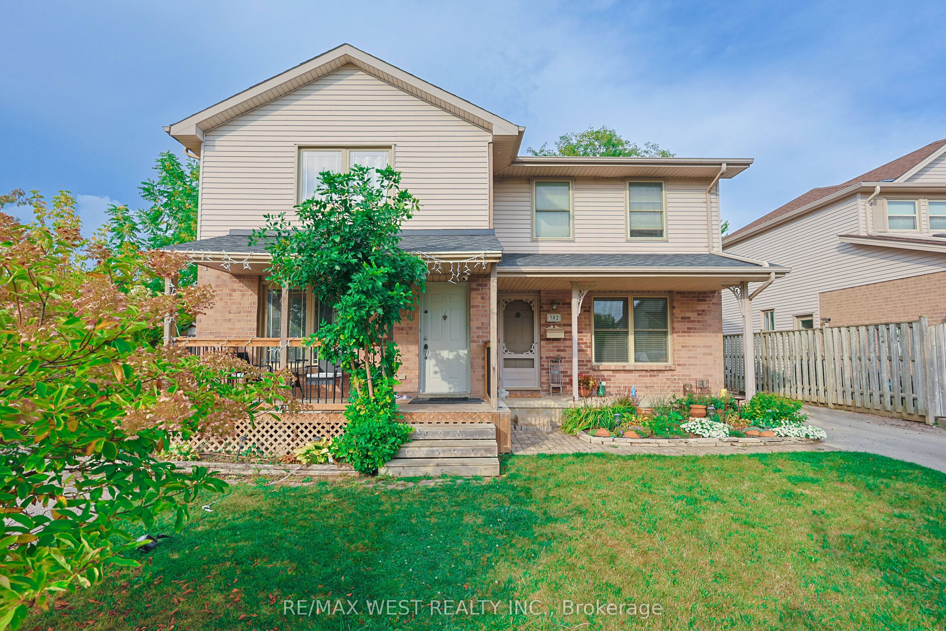 Photo of Listing #X12442126