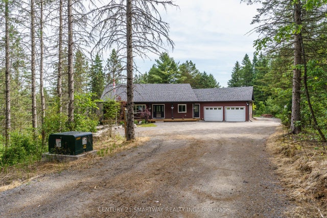 96 Main Street, Burk's Falls