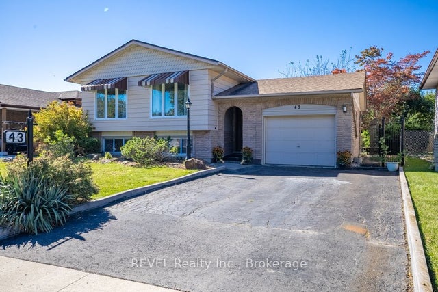 43 Trelawn Parkway, Welland