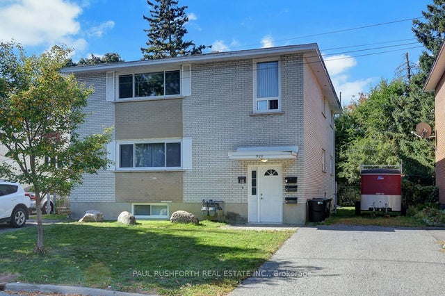 922 Pinewood Crescent, Britannia Heights - Queensway Terrace N and Area