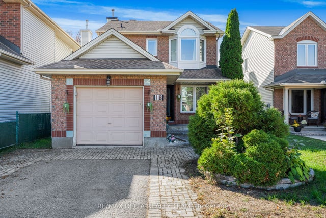 18 Longshire Circle, Barrhaven