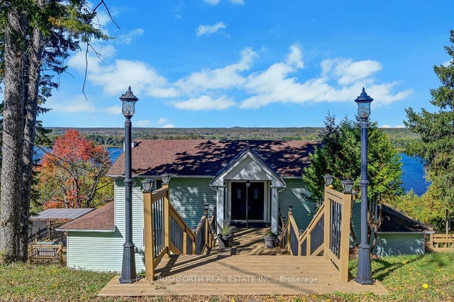 1565 Lilac Lane, Orleans - Cumberland and Area