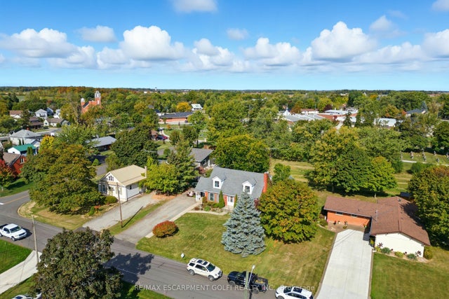 31 Peel Street E, Haldimand