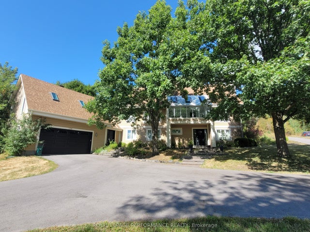 136b Glenncastle Drive, Carp - Huntley Ward
