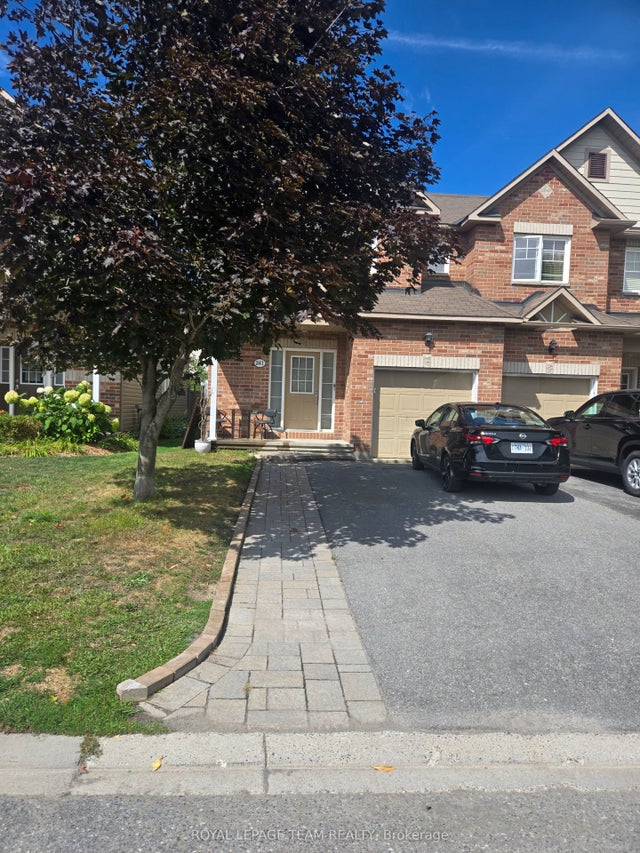 361 Celtic Ridge Crescent, Kanata