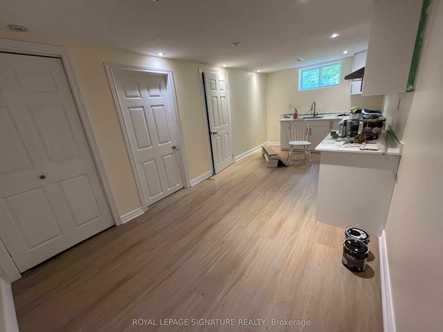 86 Gardiner Drive Bsmt, Hamilton