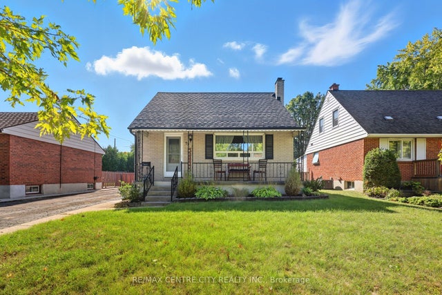 75 Glass Avenue, London East