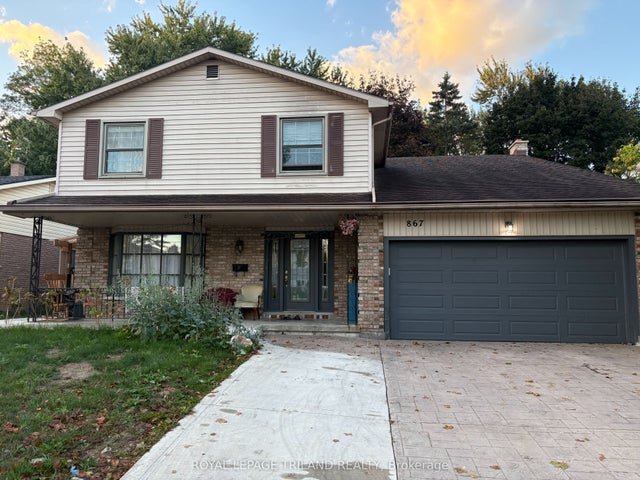867 Viscount Road S, London South