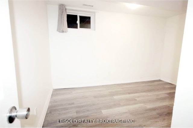 130 Leland Street Bsmt Room, Hamilton
