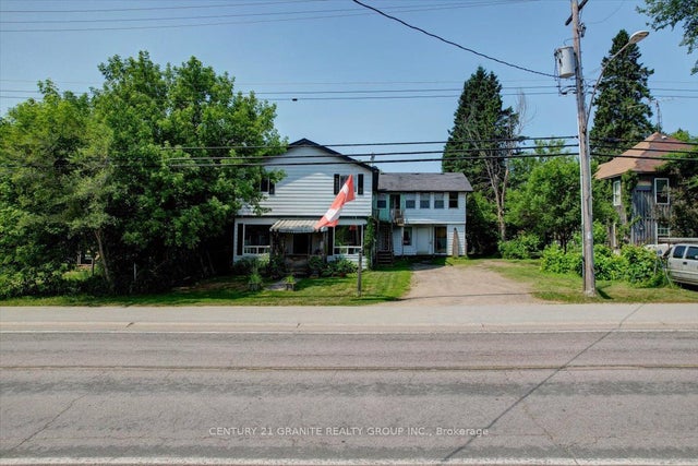 2289 Loop Road, Highlands East