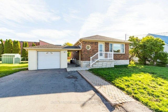 18 Holmes Road, Belleville