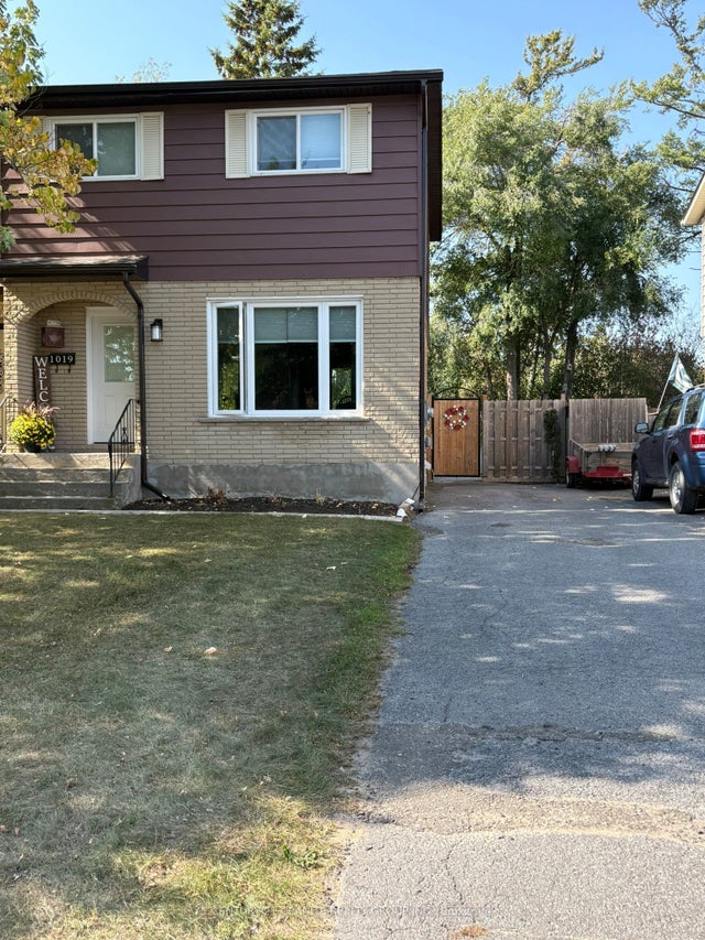 1019 Sprucewood Crescent, Kingston