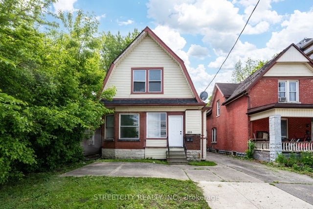 255 Simcoe Street, London East