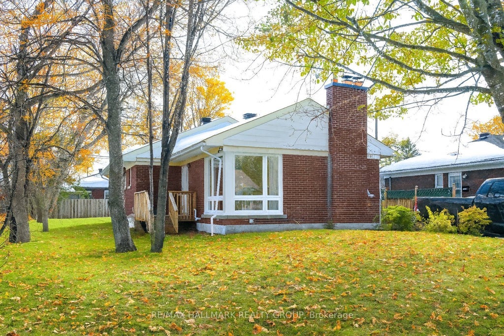 1913 Tweed Avenue, Elmvale Acres and Area