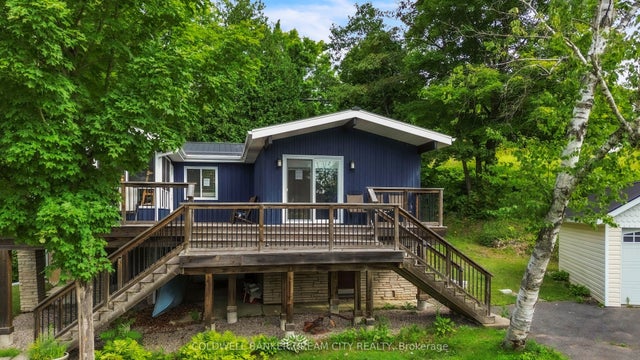 1004a Almond Lane, Frontenac