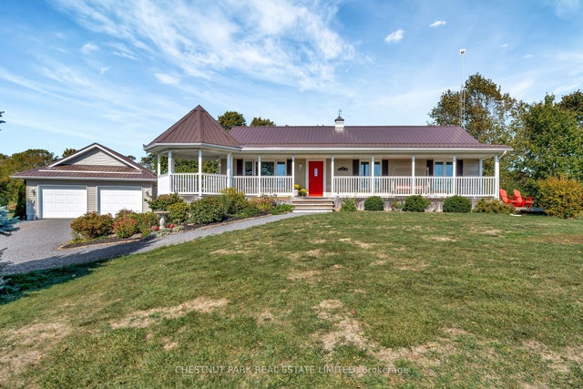 28 Huycks Point Road, Prince Edward County