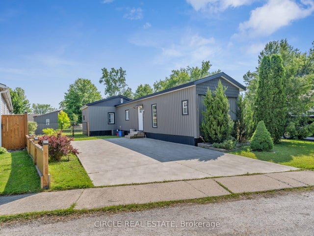 5 Maple Drive, Essex