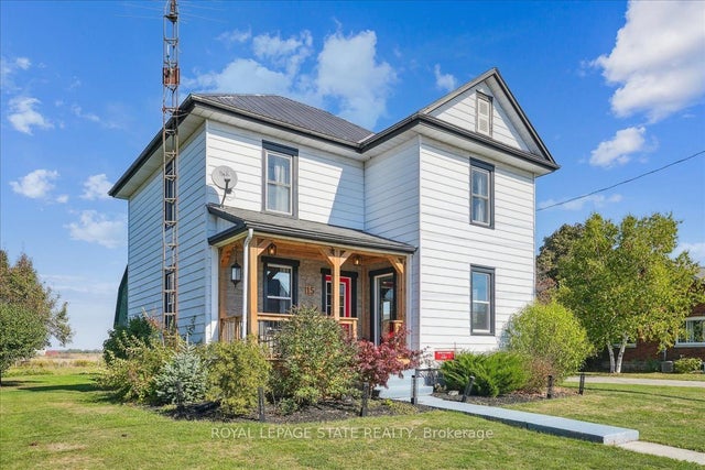 15 Main Avenue E, Haldimand