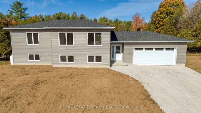 231 Pretty Drive, Lanark Highlands