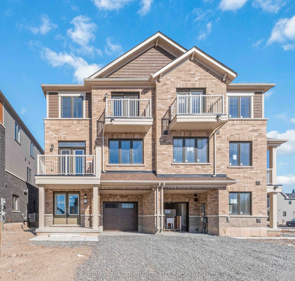 12 Feather Road, Welland