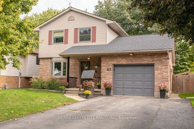 67 Farmington Avenue, Aylmer