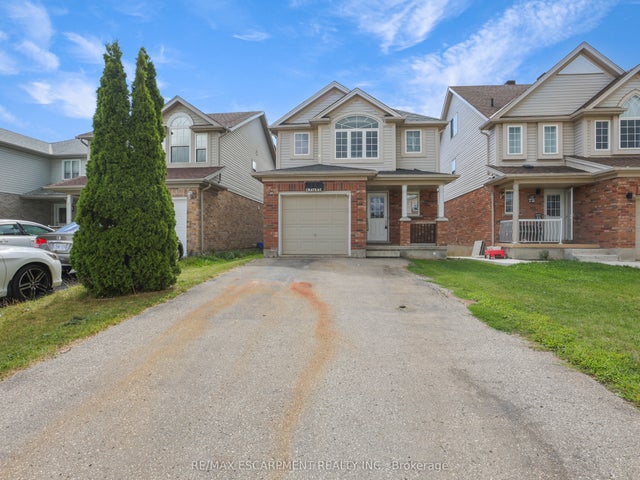 14 Chateau Crescent, Cambridge