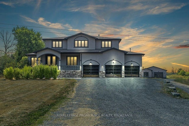 1058 Lucas Road, Loyalist