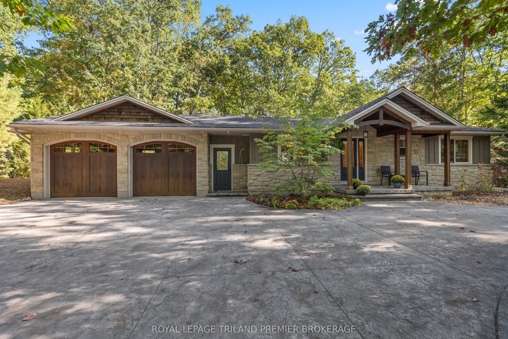10300 Beach O'pines Road, Lambton Shores
