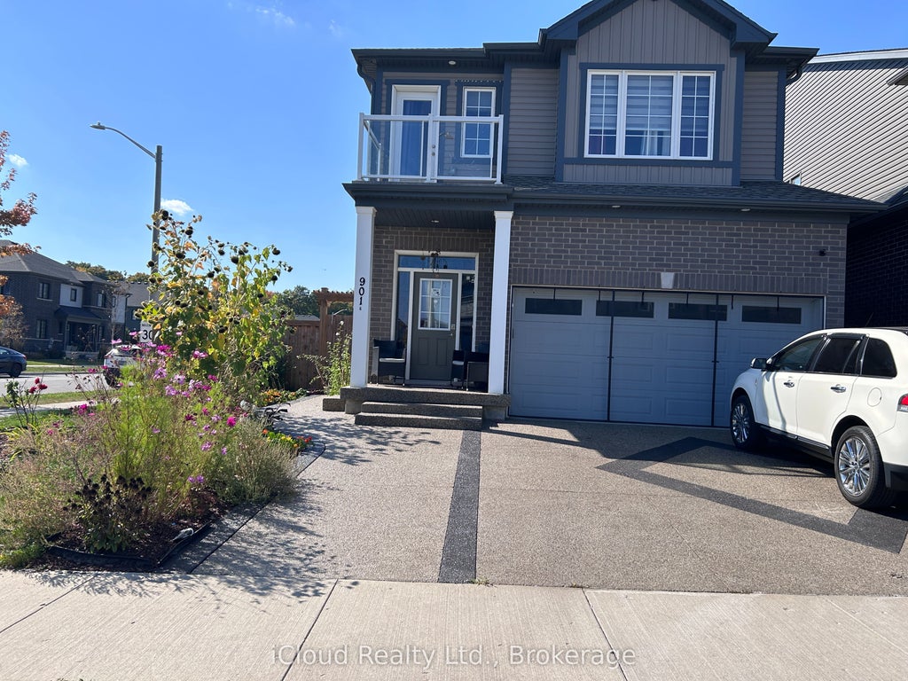 901 Tartan Court, Kitchener