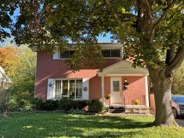209 Reynolds Drive E, Brockville