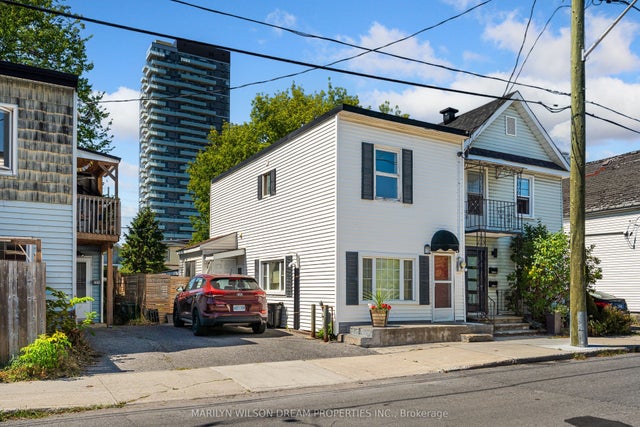 104 Carruthers Avenue, West Centre Town