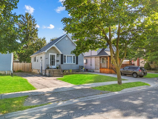 445 Mornington Avenue, London East