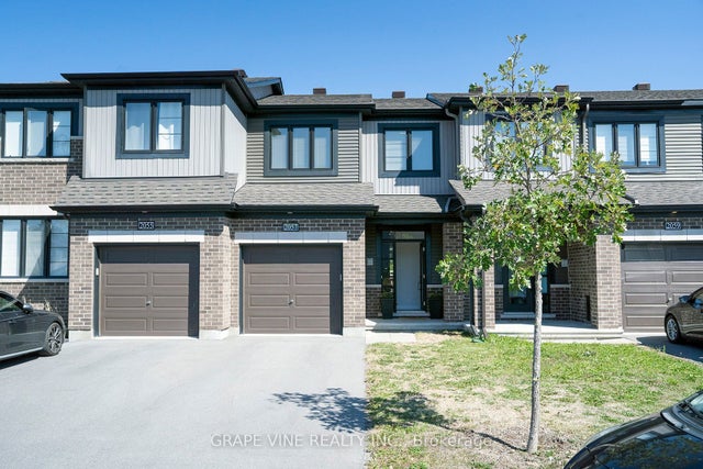 2057 Caltra Crescent, Barrhaven