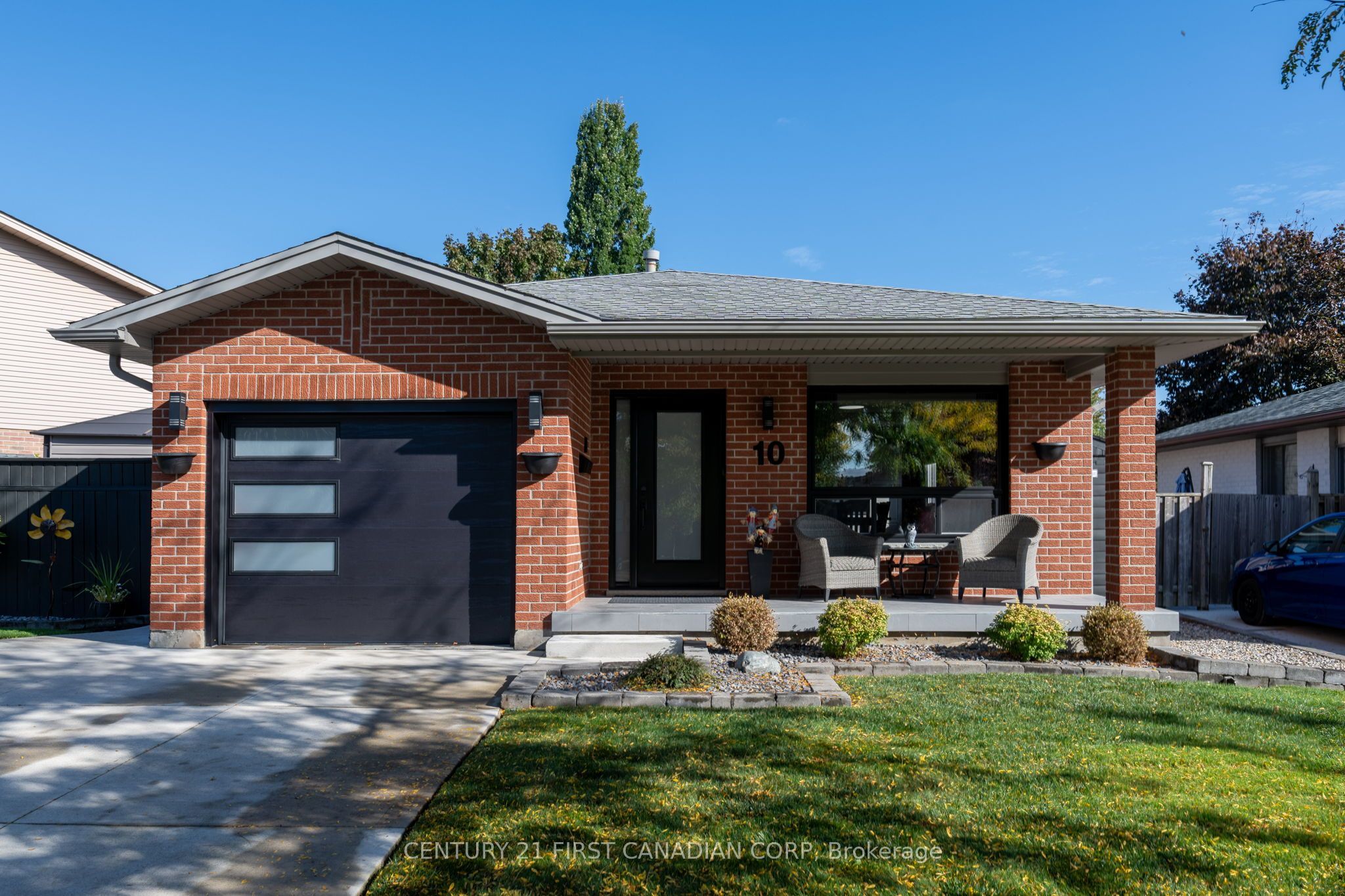 Photo of Listing #X12451205