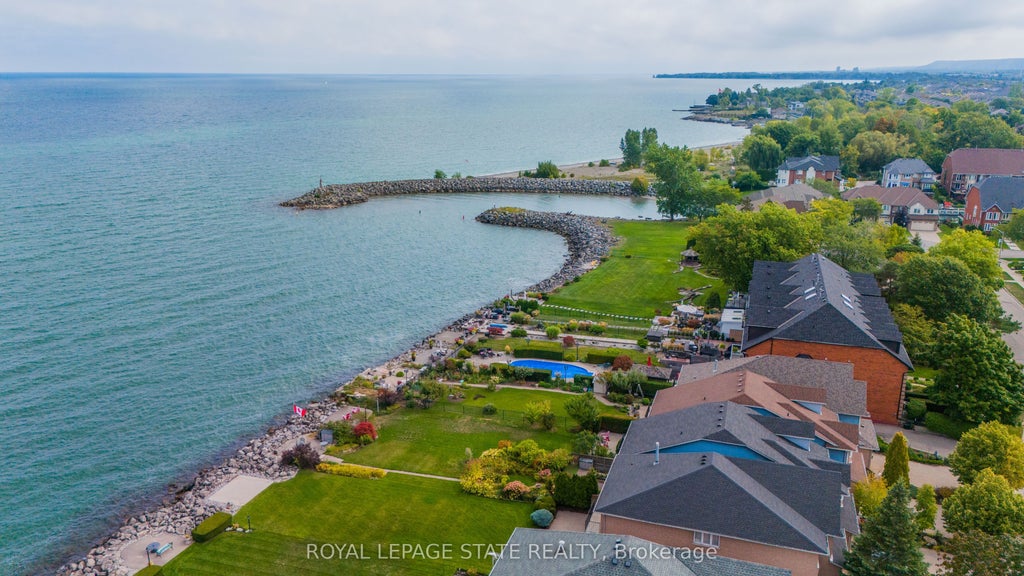 55 Edgewater Drive, Hamilton