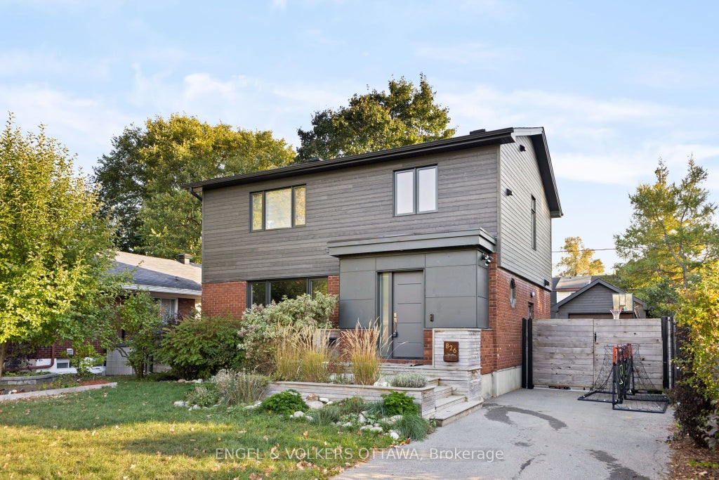 826 Quinlan Road, Elmvale Acres and Area