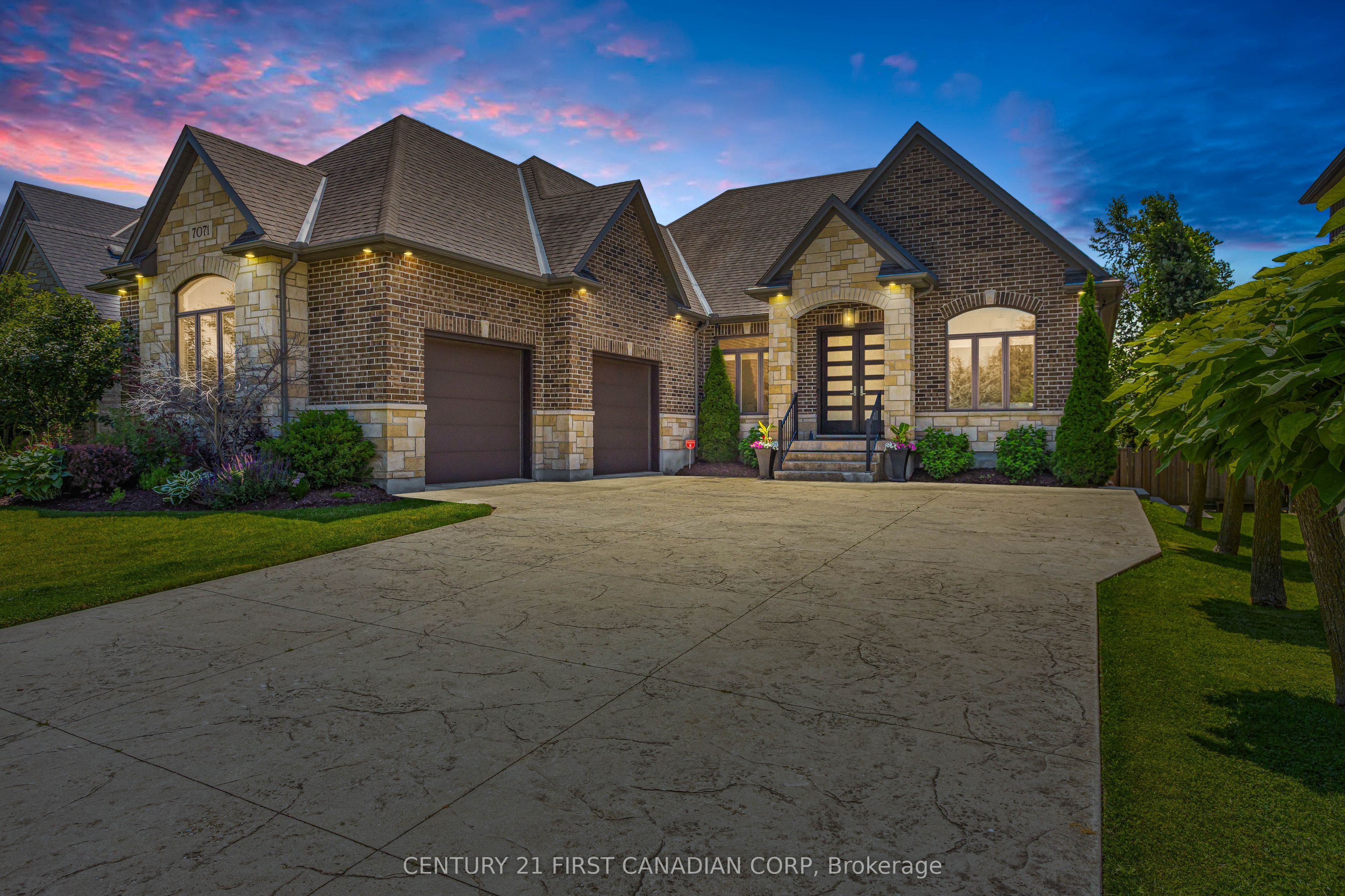 Photo of Listing #X12451873