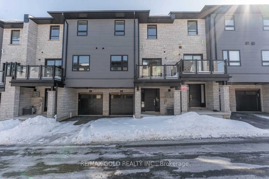 51 Sparrow Avenue #58, Cambridge