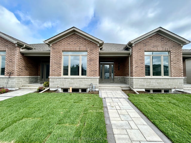 33 Athabaska Drive, Belleville