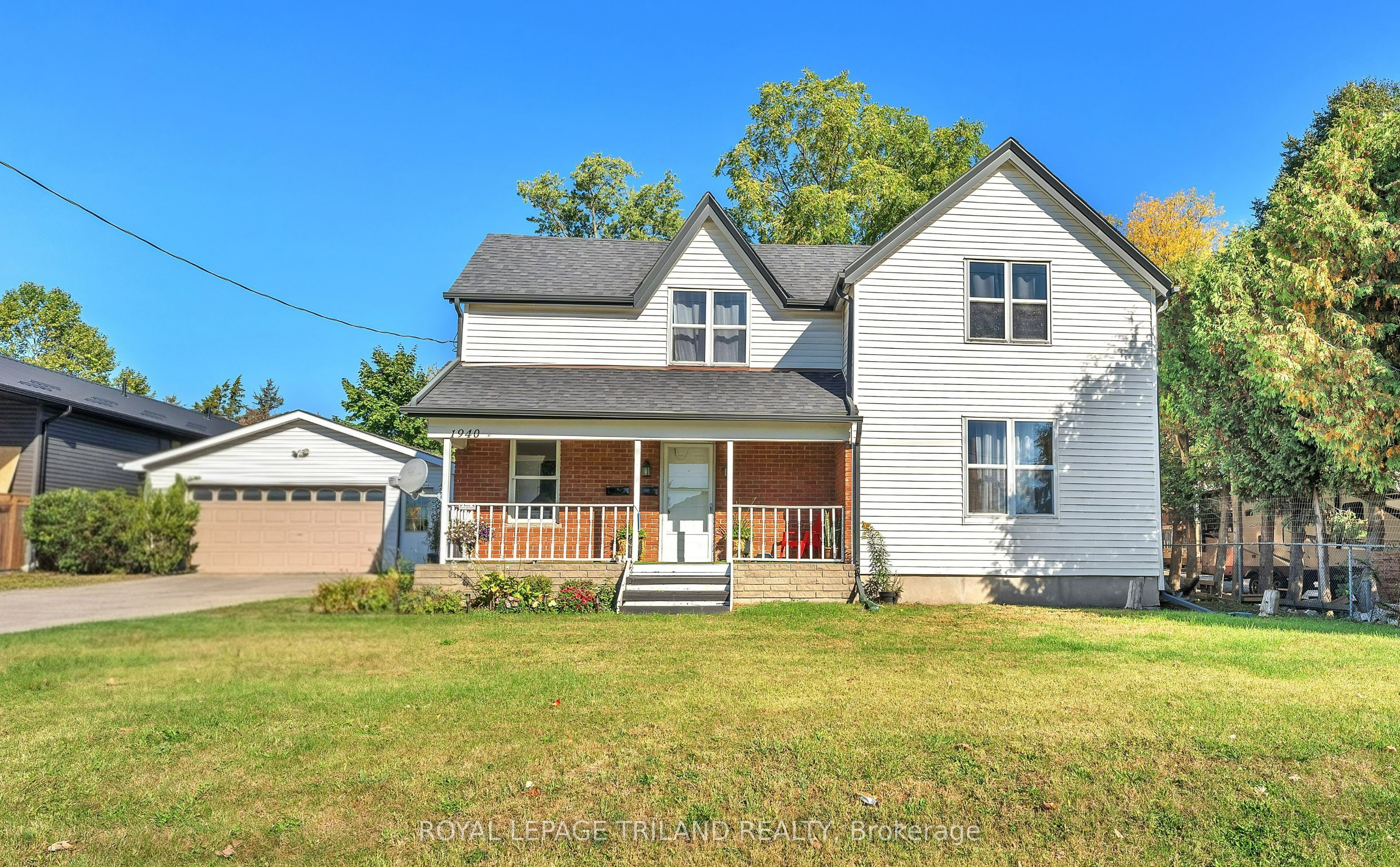 Photo of Listing #X12452707