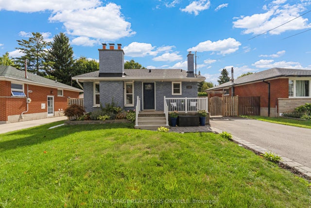 149 West 32nd Street, Hamilton